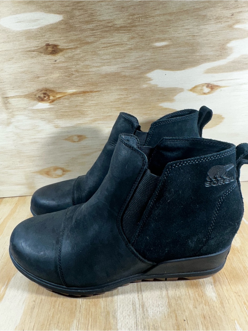 Sorel Black Suede & Leather Chelsea Wedge Booties Women’s Size 10